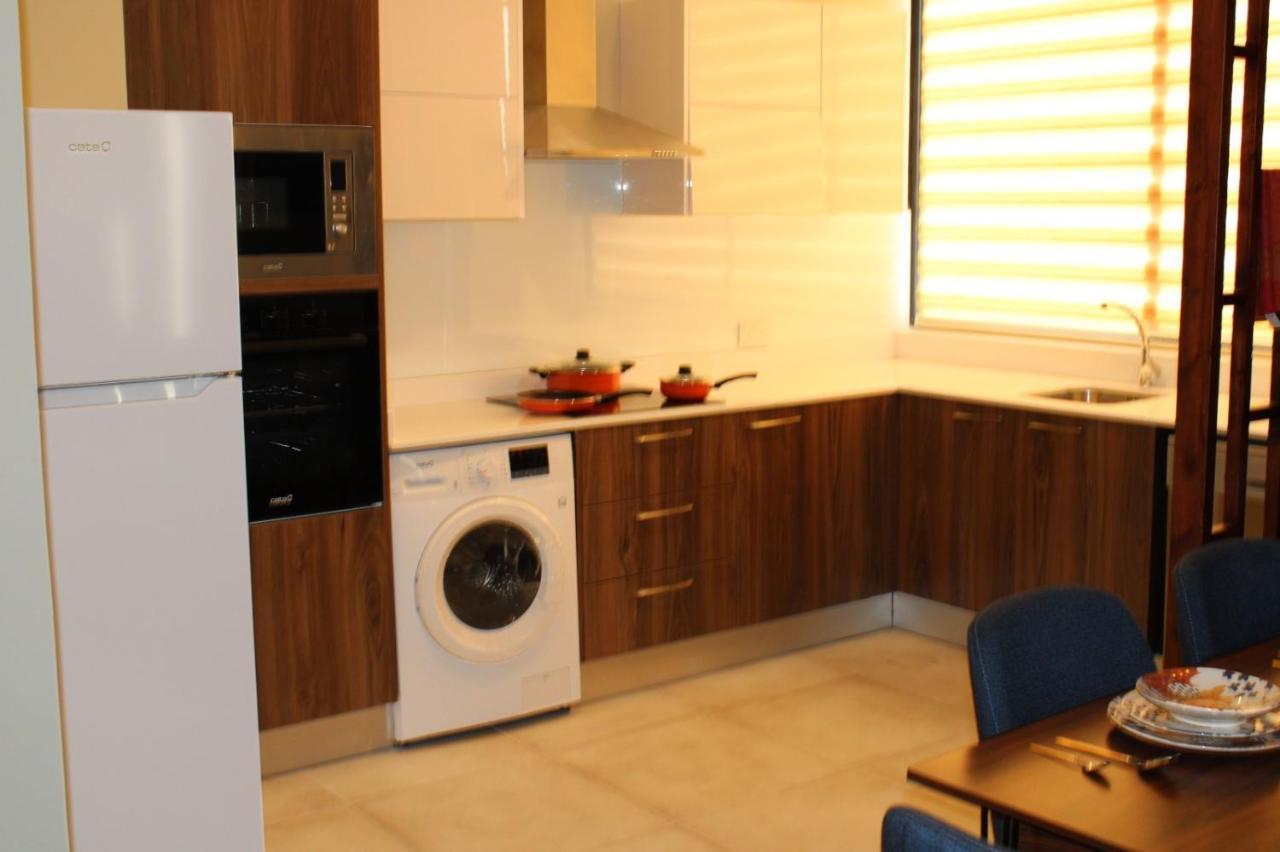 Seino Suites Manama Exteriör bild