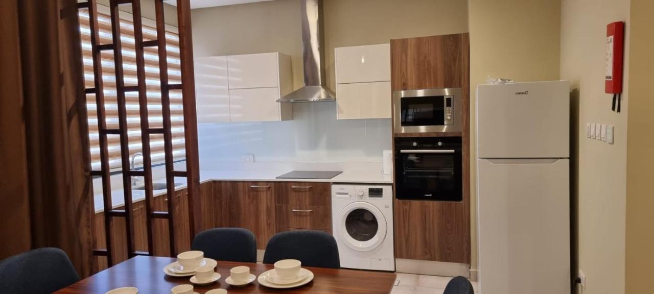 Seino Suites Manama Exteriör bild