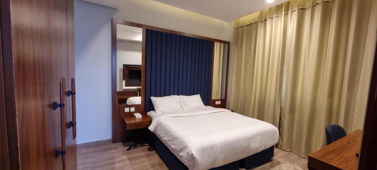 Seino Suites Manama Exteriör bild