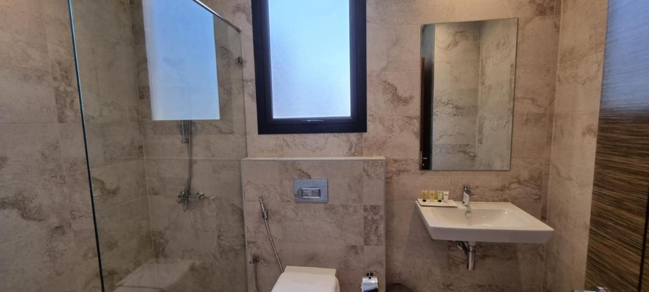 Seino Suites Manama Exteriör bild